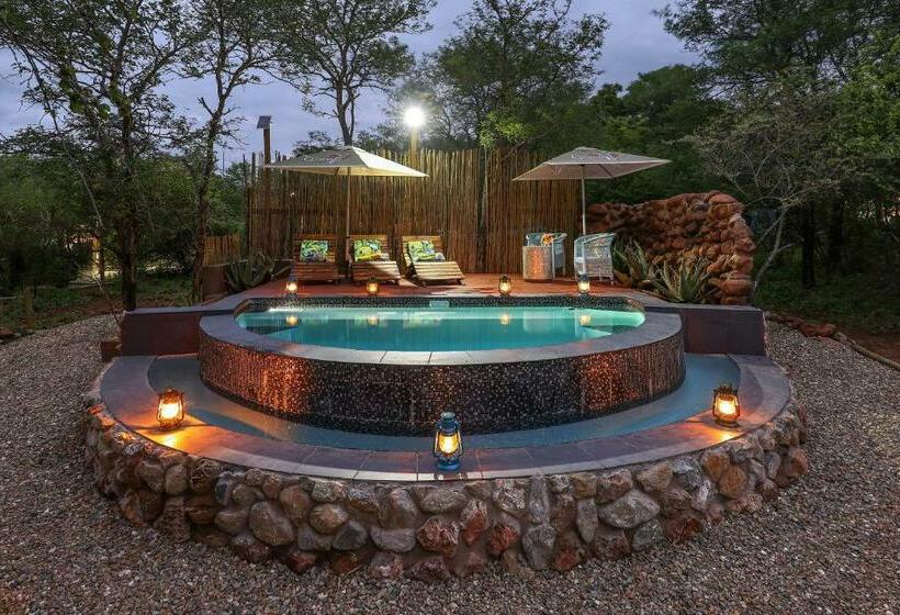 Nocleg ze śniadaniem Grace Of Africa, Couples 5 Star Nature Lodge