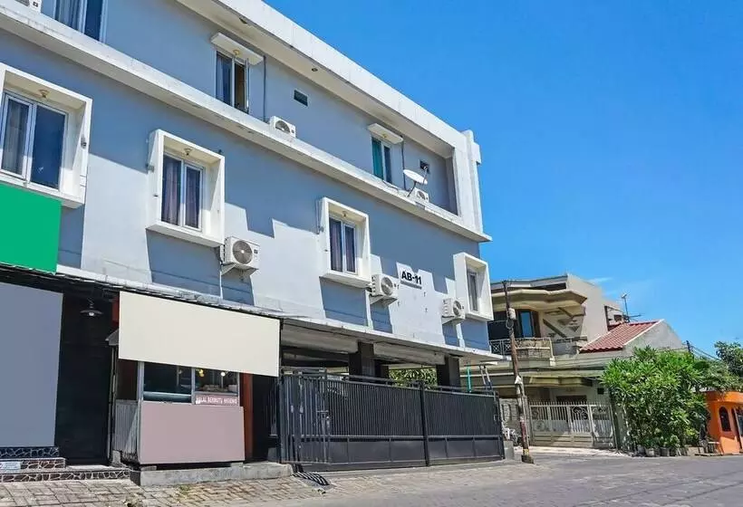 Hotelli Reddoorz Syariah At Delta Sari Aloha Waru