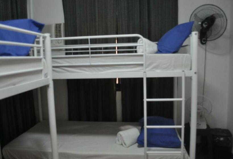 Meraki Dive Center & Resort