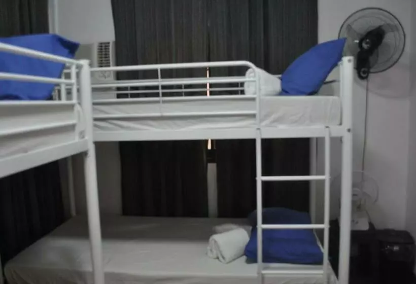 Meraki Dive Center & Resort
