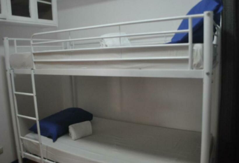 Meraki Dive Center & Resort