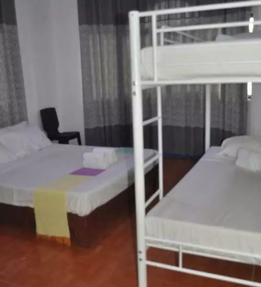 Meraki Dive Center & Resort