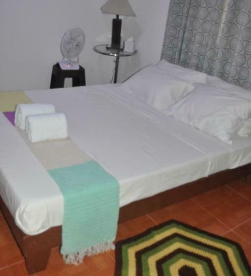 Meraki Dive Center & Resort