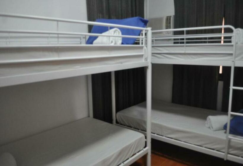 Meraki Dive Center & Resort