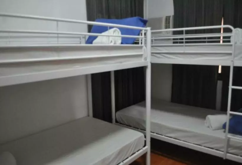 Meraki Dive Center & Resort