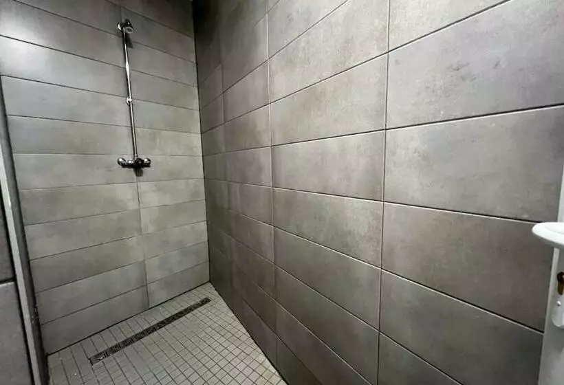 Aamiaismajoitus (B&B) 03  Chambre Avec Lit Double Proche Paris Et Transports Wifi