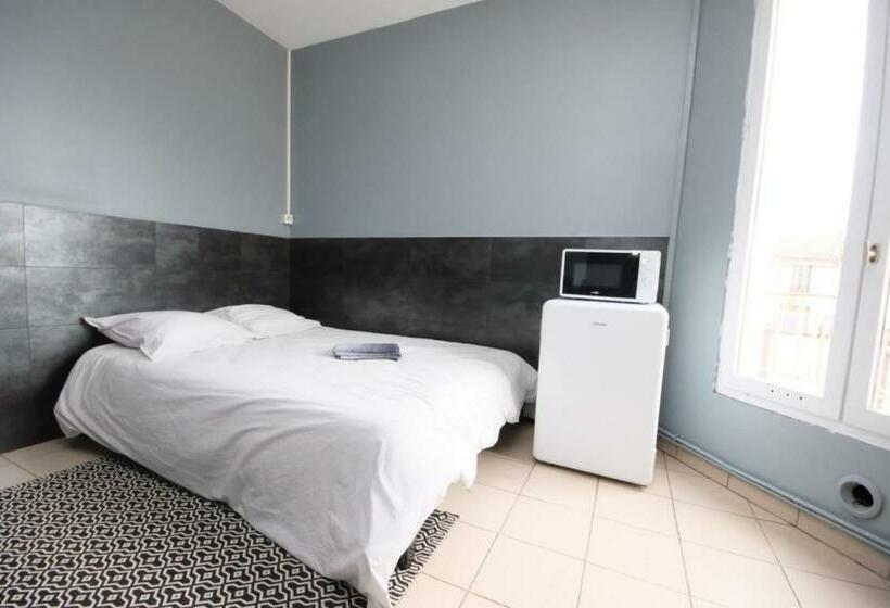 Bed and Breakfast 03  Chambre Avec Lit Double Proche Paris Et Transports Wifi