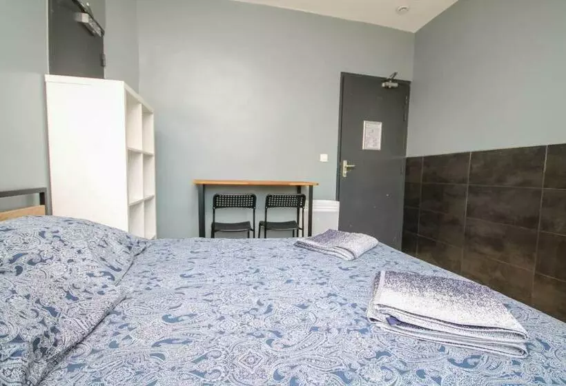 Aamiaismajoitus (B&B) 03  Chambre Avec Lit Double Proche Paris Et Transports Wifi