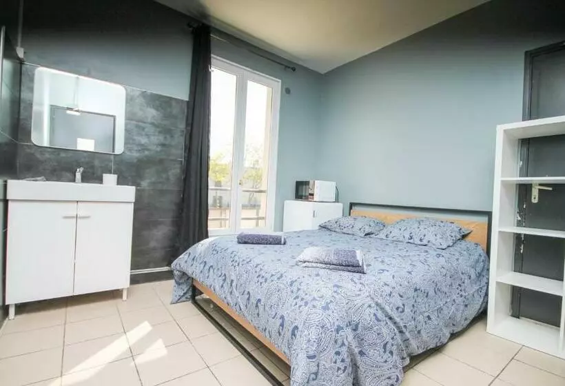 Aamiaismajoitus (B&B) 03  Chambre Avec Lit Double Proche Paris Et Transports Wifi