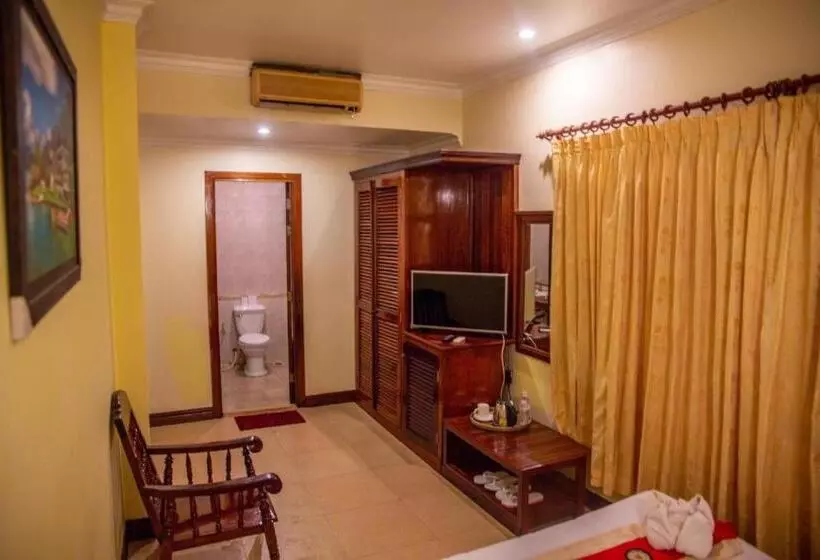 Hotelli Angkor Indian