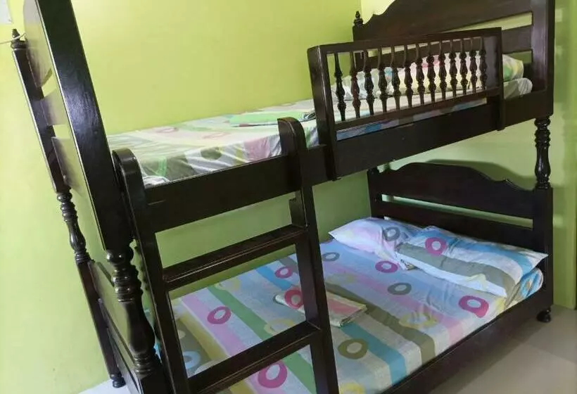 هتل Pasilyo Lodge & Surf Baler Aurora