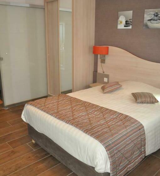 Logis Hotel Au Tambour