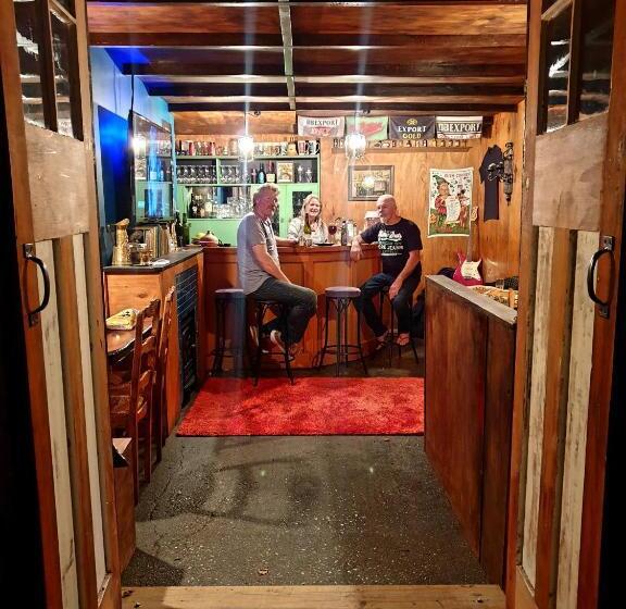 פנסיון Enchanted Escape