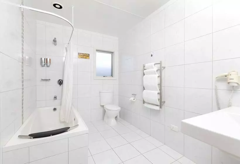 Beach Street Motel Apartments