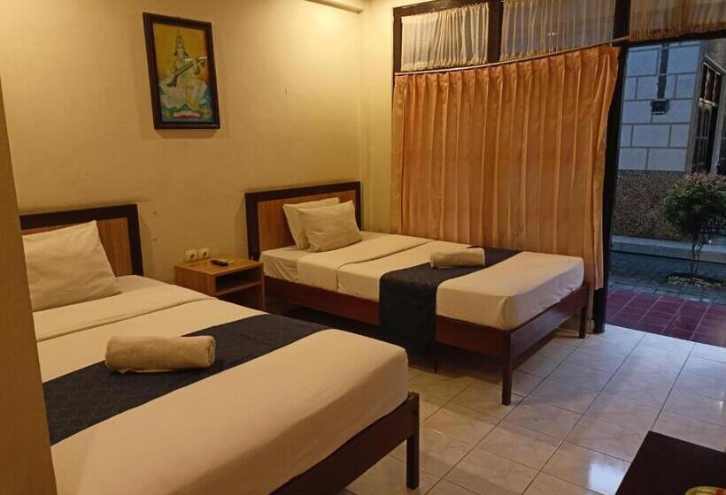 هتل Catur Adi Putra