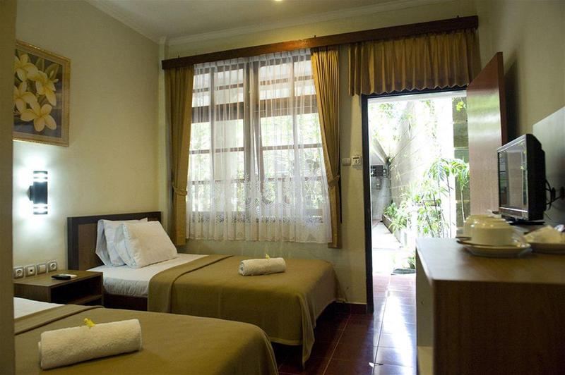 هتل Catur Adi Putra