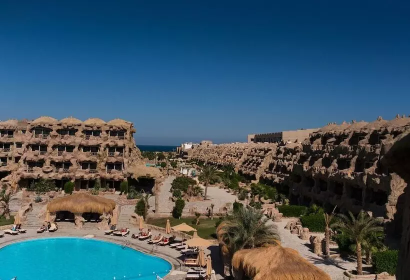 هتل Caves Beach Resort Adults Only