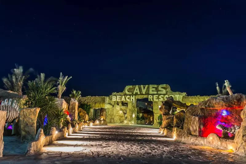 هتل Caves Beach Resort Adults Only