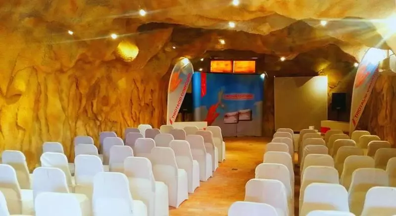 هتل Caves Beach Resort Adults Only