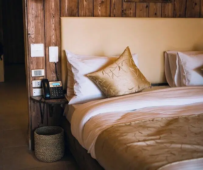 هتل Caves Beach Resort Adults Only