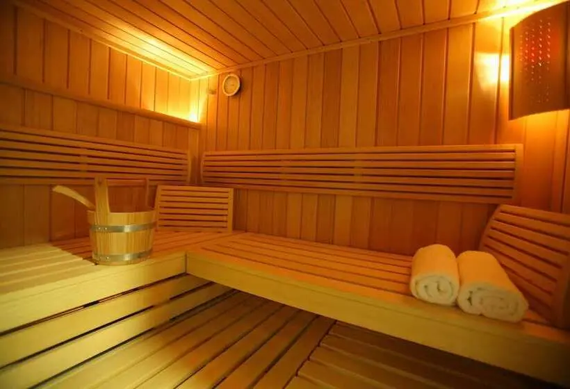 هتل Caves Beach Resort Adults Only