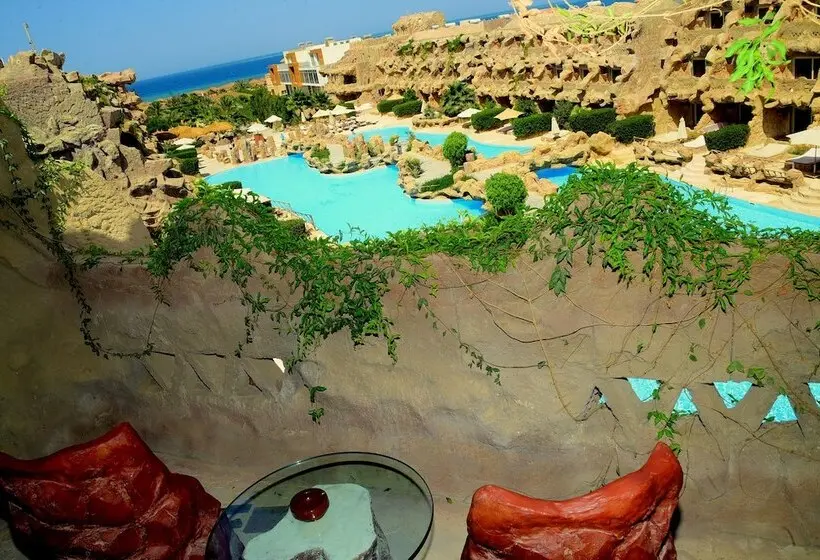 هتل Caves Beach Resort Adults Only