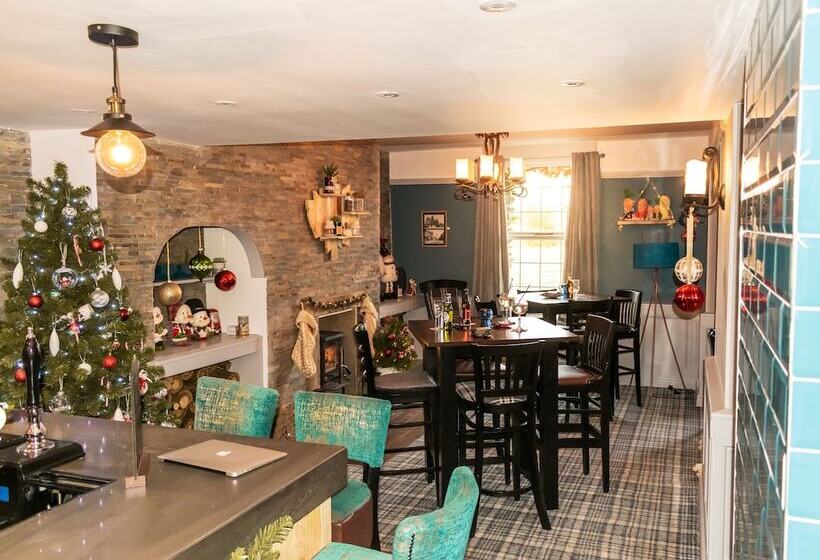 فندق The Crown At Worthington