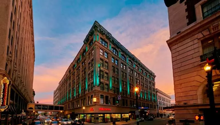 هتل Embassy Suites Louisville Downtown