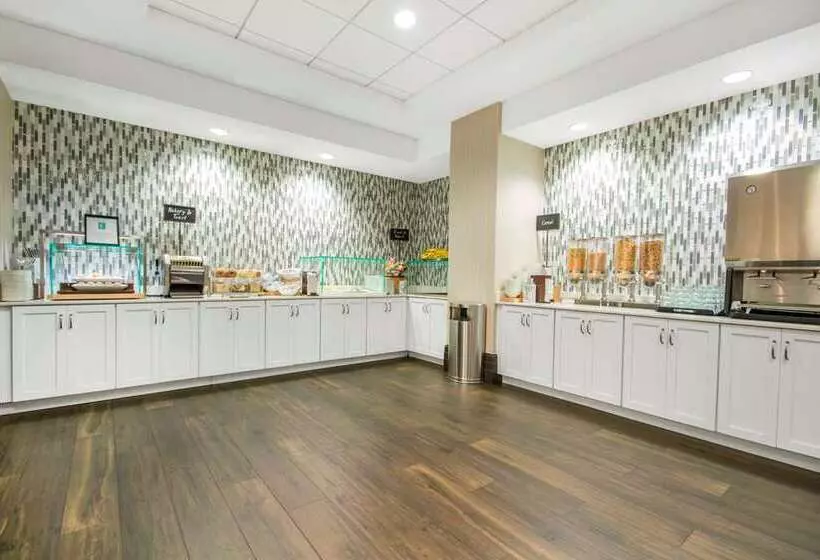 هتل Embassy Suites Louisville Downtown