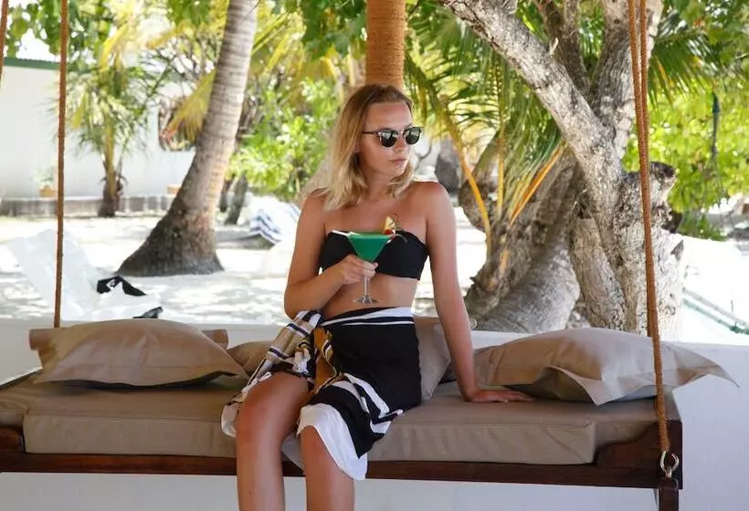 هتل Equator Village Resort