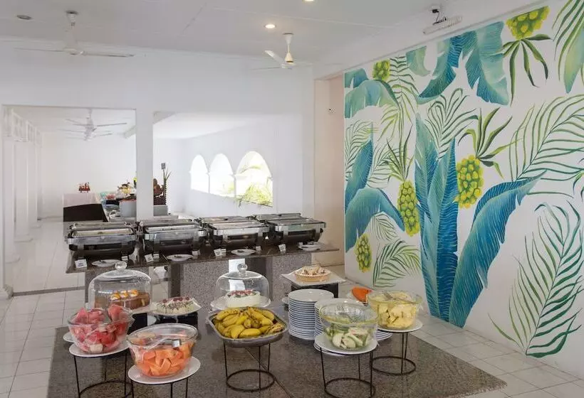 هتل Equator Village Resort