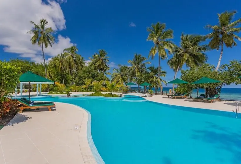 هتل Equator Village Resort