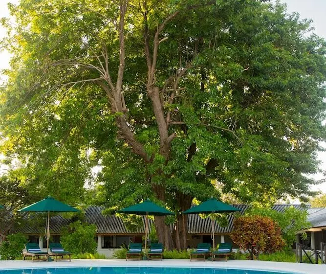 هتل Equator Village Resort