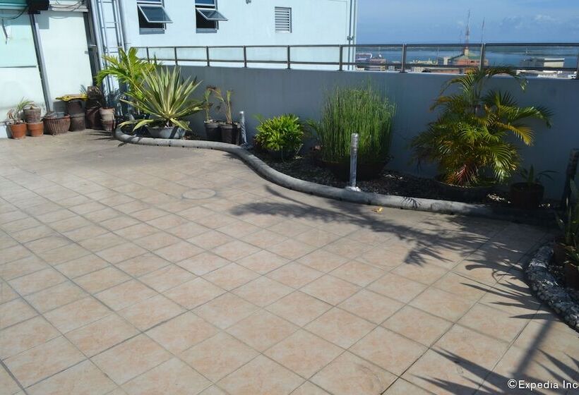 בית מלון כפרי Gv Tower