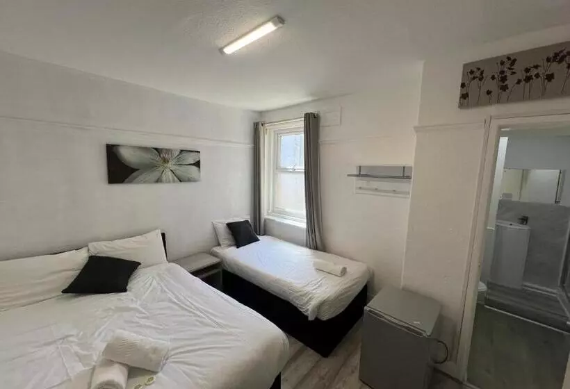 Henson Hotel Pleasure Beach