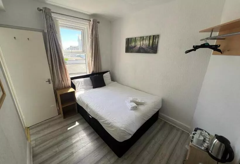 Henson Hotel Pleasure Beach