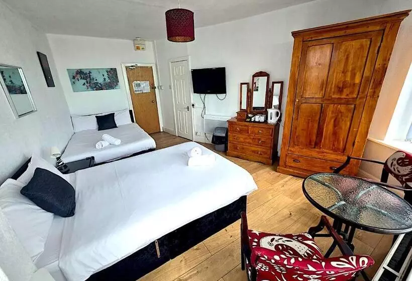 Henson Hotel Pleasure Beach