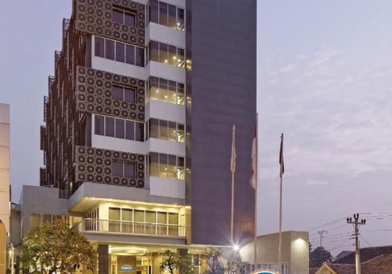 בית מלון כפרי Howard Johnson By Wyndham Pekalongan