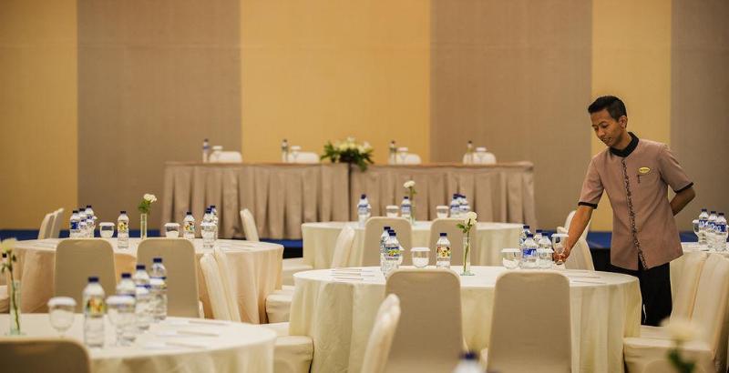 בית מלון כפרי Howard Johnson By Wyndham Pekalongan