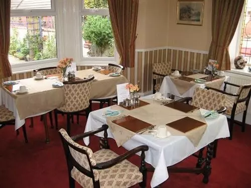 Отель Lavender Lodge