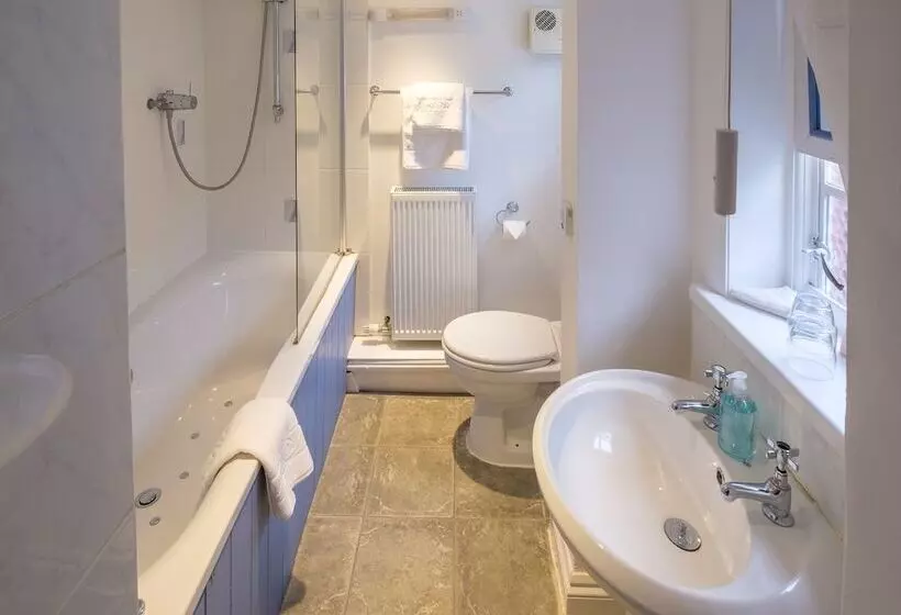 בית מלון כפרי Newport Quay