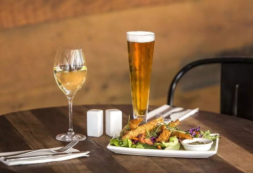 هتل Oaks Mackay Rivermarque