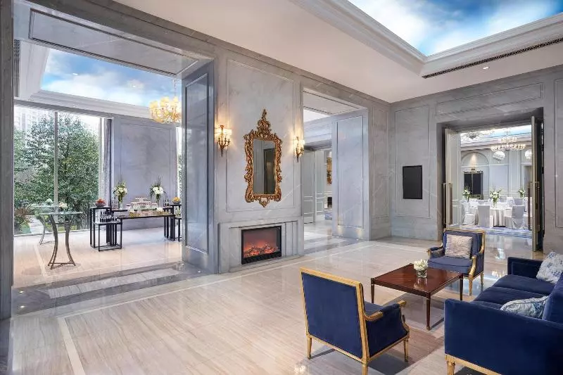 The Azure Qiantang, A Luxury Collection Hotel, Hangzhou