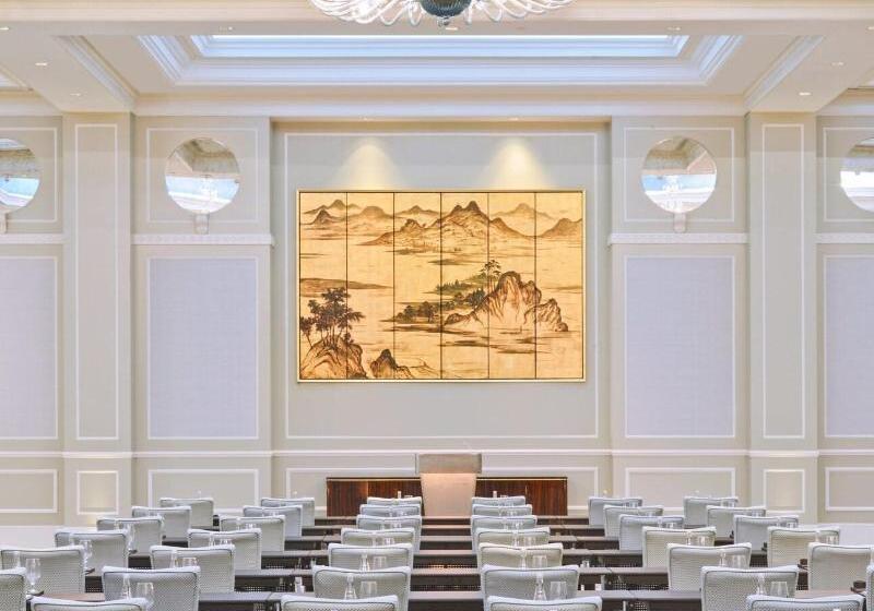 The Azure Qiantang, A Luxury Collection Hotel, Hangzhou