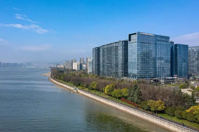 The Azure Qiantang, A Luxury Collection Hotel, Hangzhou