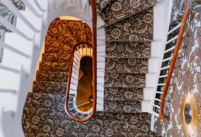 בית מלון כפרי The Bull