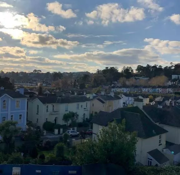 هتل The Purple Tree Guest House