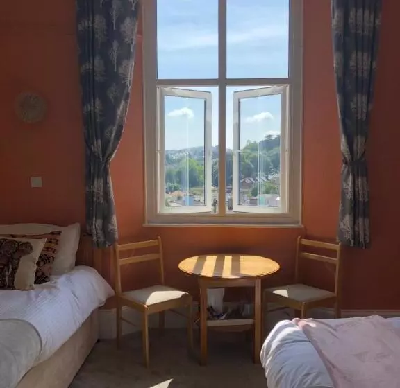 هتل The Purple Tree Guest House