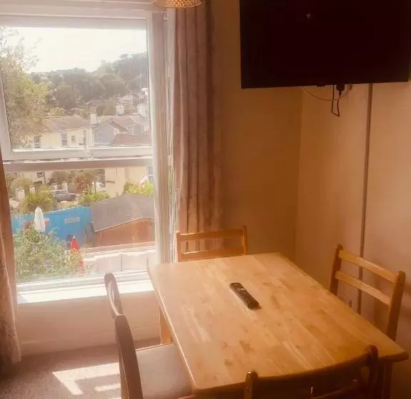 هتل The Purple Tree Guest House