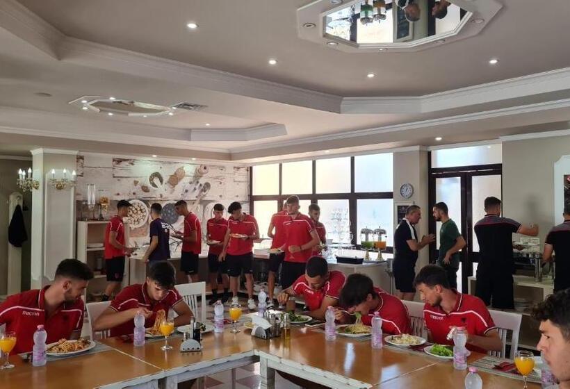 酒店 Univers Resort